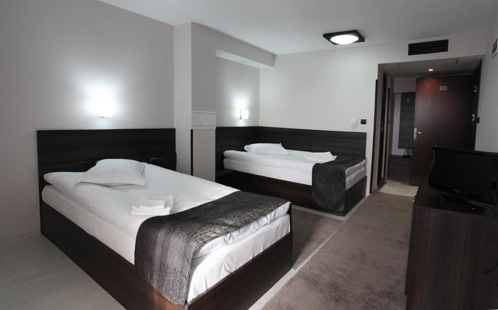 Hotel Idol Tyrgowiszte Zewnętrze zdjęcie