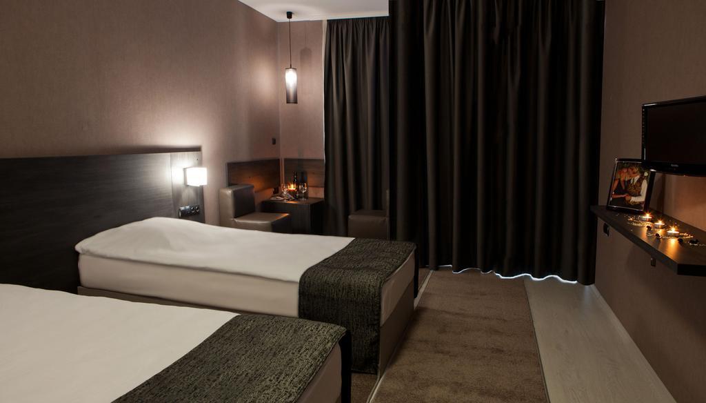 Hotel Idol Tyrgowiszte Zewnętrze zdjęcie
