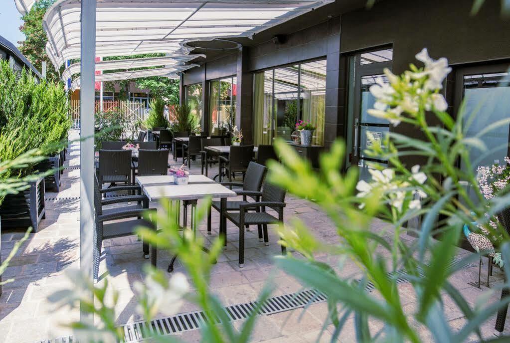 Hotel Idol Tyrgowiszte Zewnętrze zdjęcie