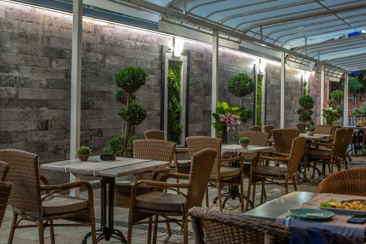 Hotel Idol Tyrgowiszte Zewnętrze zdjęcie