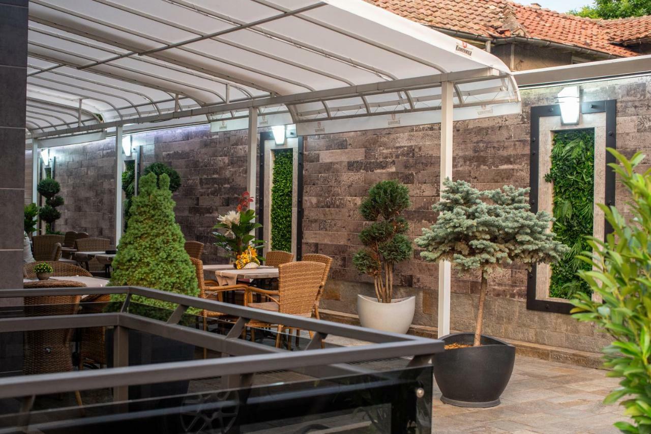 Hotel Idol Tyrgowiszte Zewnętrze zdjęcie