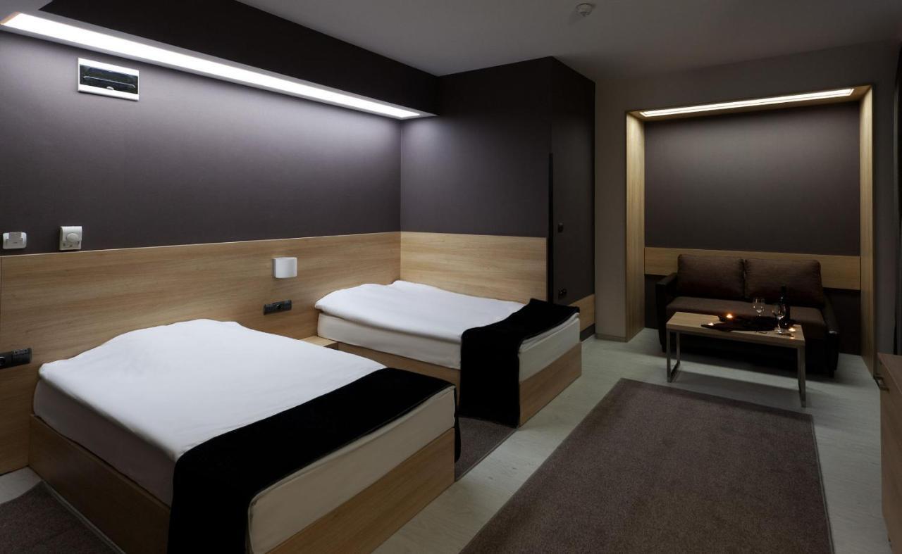 Hotel Idol Tyrgowiszte Zewnętrze zdjęcie